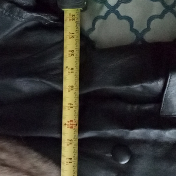 Beautiful Leather coat - Picture 4 of 5